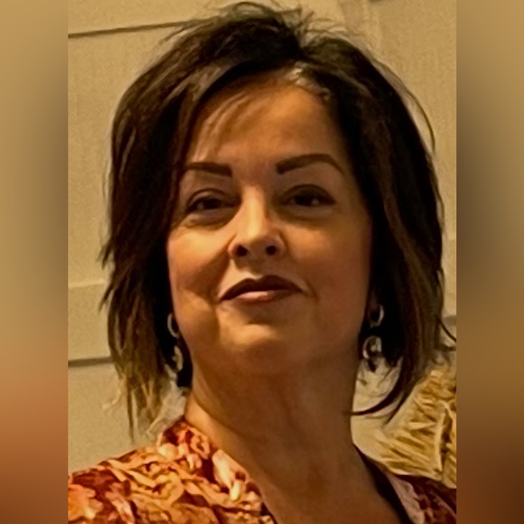 Meet your Posher, Jill - Picture 1 of 3